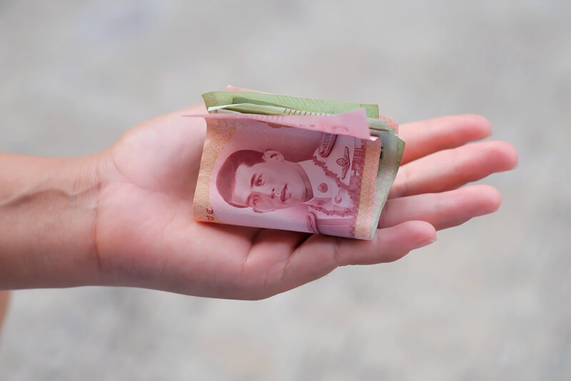 เงินตกพื้น