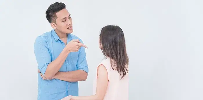 ผัวเมียทะเลาะกัน 